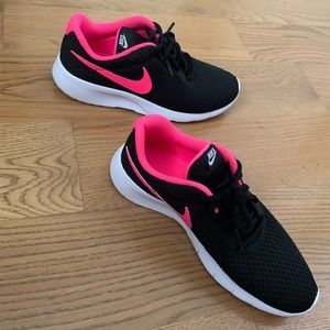 Brand new NIKE black & hot pink